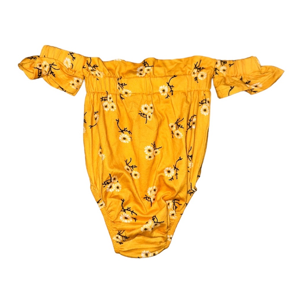 Bailey’s Blossoms Flutter Sleeve Leo